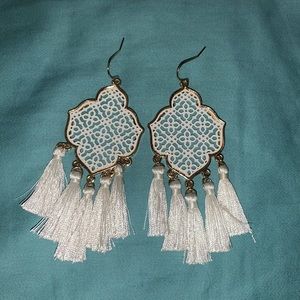 🐬White Tassel Dangle Earrings